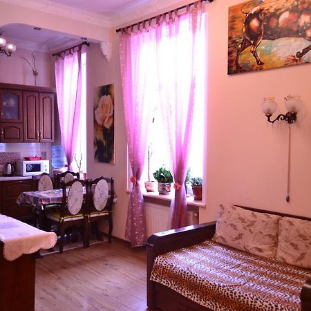 Apartment On Shevchenka Boulevard テルノーピリ エクステリア 写真