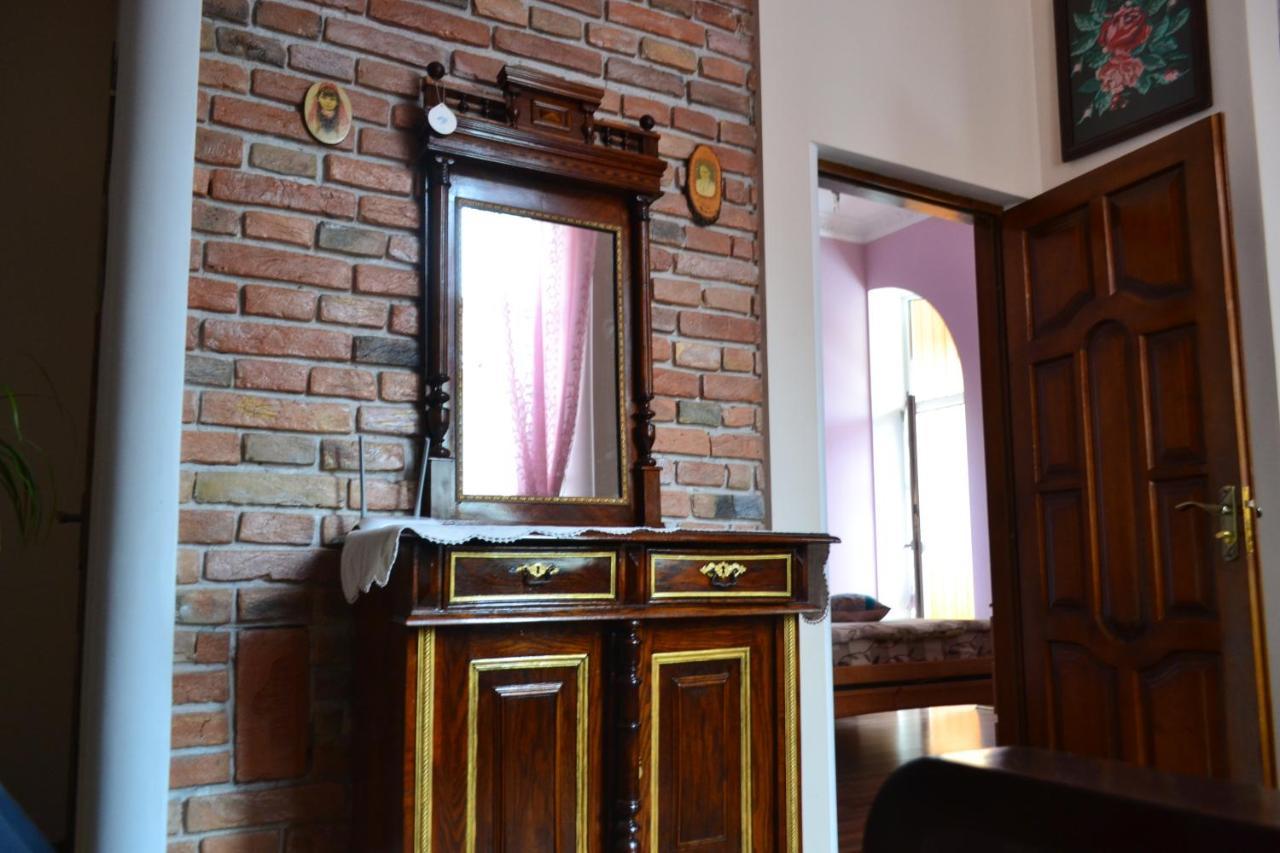Apartment On Shevchenka Boulevard テルノーピリ エクステリア 写真
