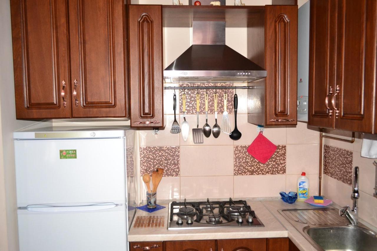 Apartment On Shevchenka Boulevard テルノーピリ エクステリア 写真