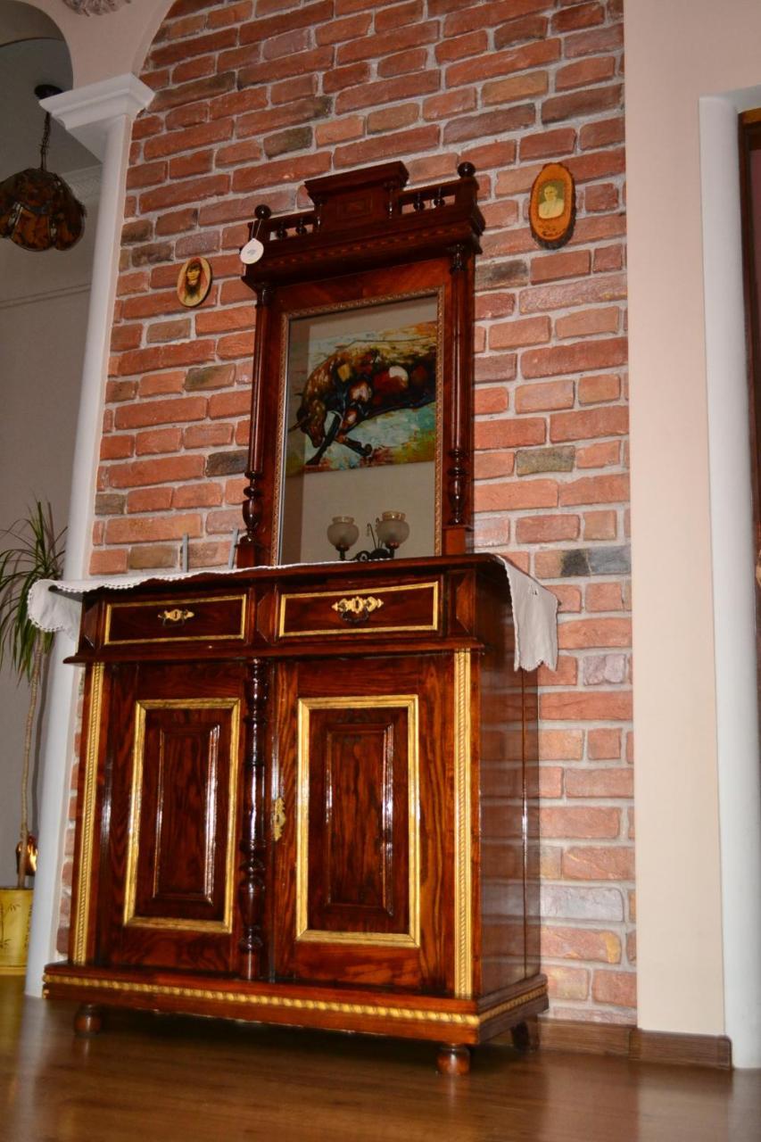 Apartment On Shevchenka Boulevard テルノーピリ エクステリア 写真